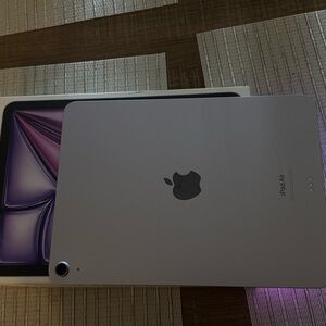 Apple iPad Air - M2 Chip, Purple